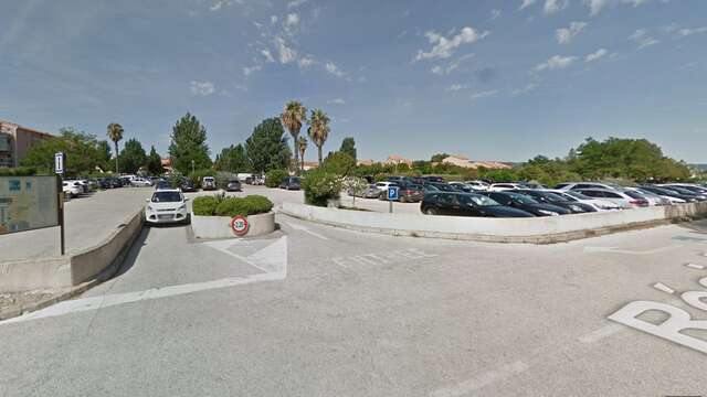 Parking de la Baie des Isles