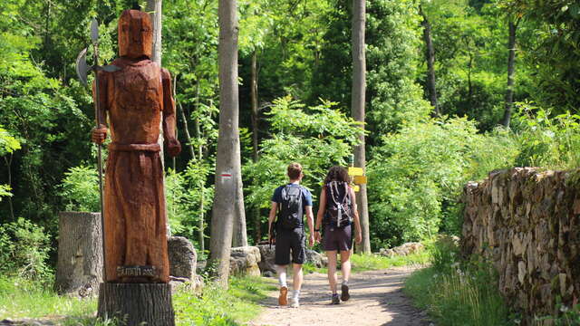 Site et jardin médiévaux de Donzy