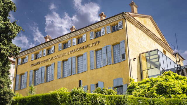 L'élégance au XVIII° siècle au Musée International de la Parfumerie - Grasse