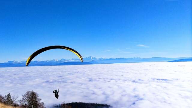 Baptêmes en parapente - Sur un nuage