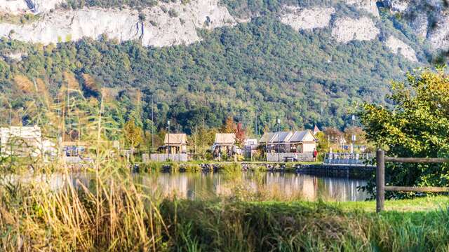 "Les Lodges de la Viarhôna": the tent-lodges