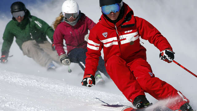 Cours de ski alpin et club Piou-Piou avec l'ESF aux Plans d'Hotonnes