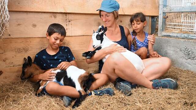 EARL la ferme du champ rouge