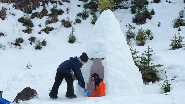 Atelier construction d'un igloo