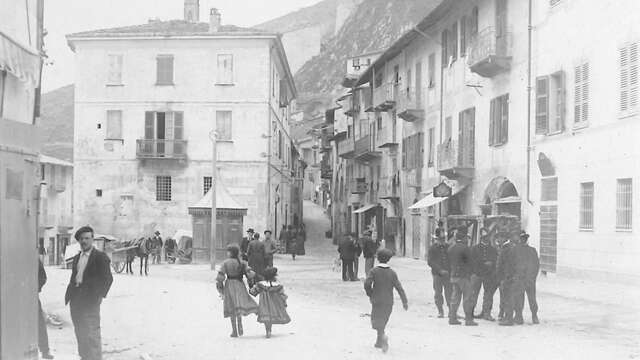 Festival des métiers d'antan - Ateliers et stands avec la fanfare "Accords'Leon"
