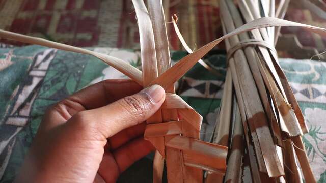 Atelier tressage avec l'accueil Paladje