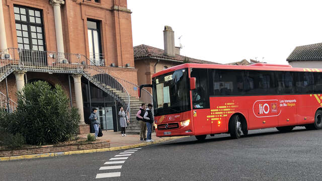 Arrêt Place de la République ligne de Bus 801 Montauban / Moissac / Lamagistère