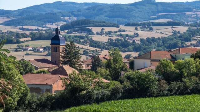 Coutouvre, flânerie au cœur d'un village