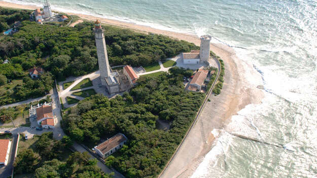 Climb the 257 steps of the Baleines lighthouse for breathtaking views