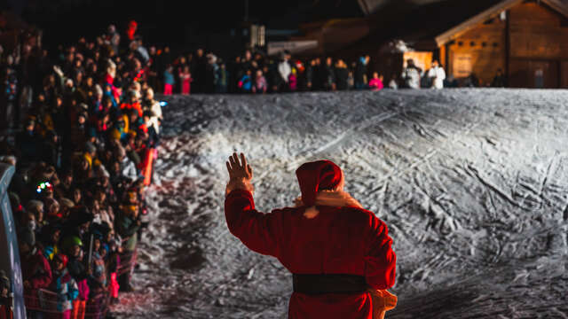 Ballet de dameuses et arrivée surprise du Père-Noël