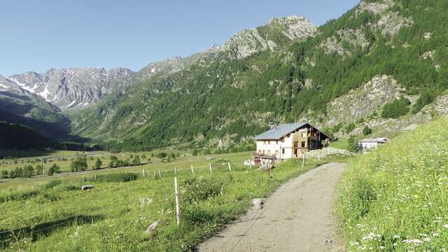 Etape 6 -  Refuge Jervis – Villanova – Bobbio Pellice