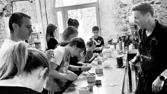 Le Cirier d'Auribeau : Découverte d'un métier et d'un savoir-faire rare et atelier de fabrication d'une bougie personnalisée