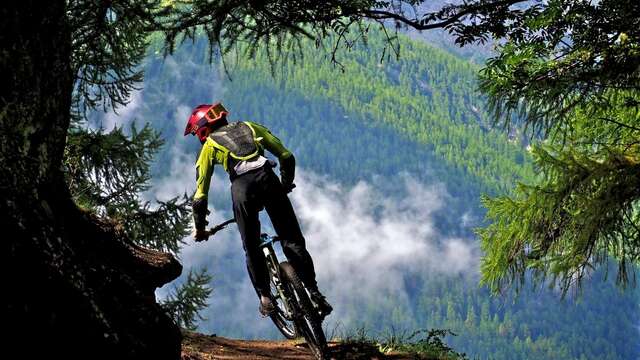 Itinéraire enduro bike park piste rouge "Le Varensc"