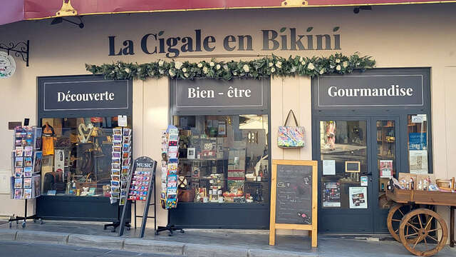 La Cigale en Bikini