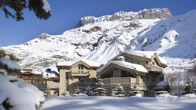 Chalet Black & White Pearl
