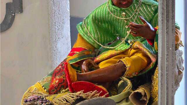 La Crèche napolitaine de Christian Léandre Ganga : entre exubérance baroque, dévotion populaire et théâtralité profane