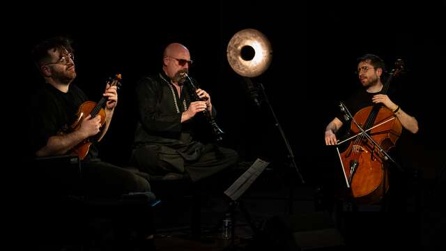 Yom x Ceccaldi - Le rythme du silence