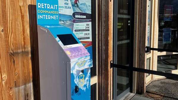 Borne de retrait Espace Ecrins