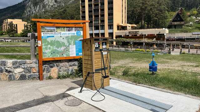 Station de recharge, lavage, gonflage vélos - La Colmiane Valdeblore