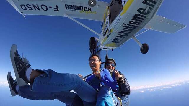 Saut en parachute tandem à Nouméa - Nouméa Skydive