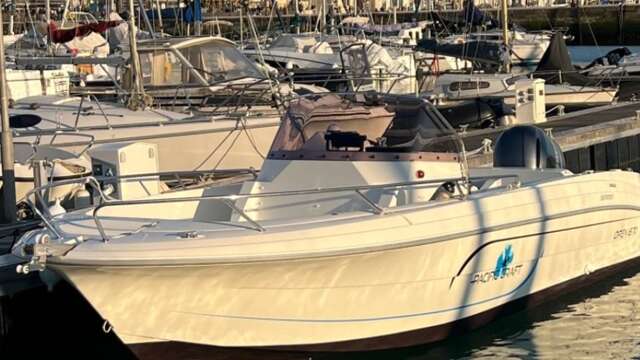 2-hour cruise with a stopover in La Rochelle - departure from La Flotte - by Tex