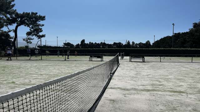 Tennis lessons and clinics at the Atlantique Tennis club in Sainte-Marie-de-Ré