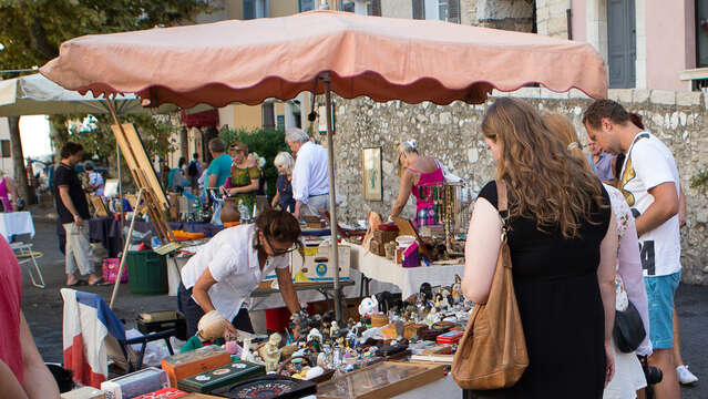 Le Marché à la Brocante