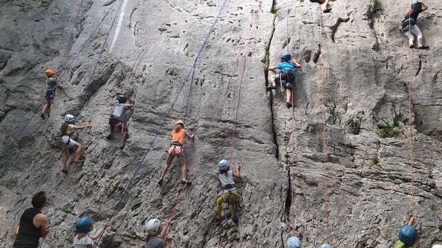 Escalade sur la falaise du Banchet avec Terra Nova
