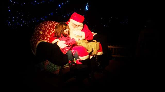 Arrivée du Père Noël au village