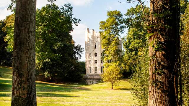 Visite guidée privilège du Désert de Retz et coupe de champagne