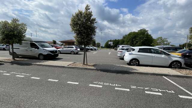 Parking route de Picoy