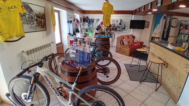 Izoard Cycling