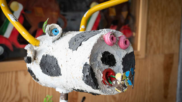 Art Vache : Sculptures "Vache prairie et vache en fleur"