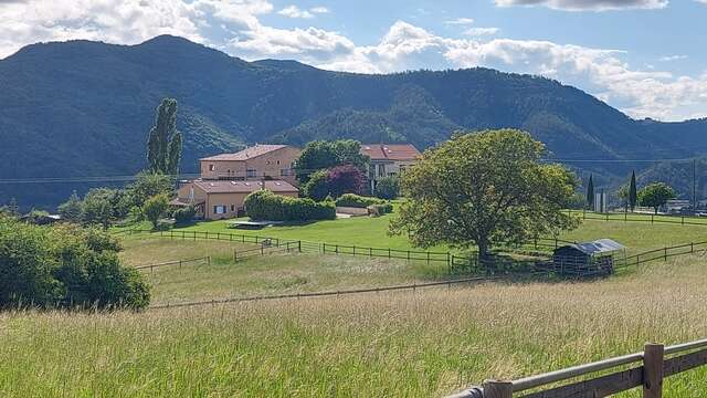 Ferme la Molena - Gîte l'abeille
