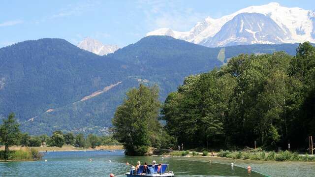 Pédalo au Lac de Passy