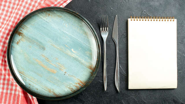 Dîner-spectacle : un meurtre et l'addition - Enchères et en os