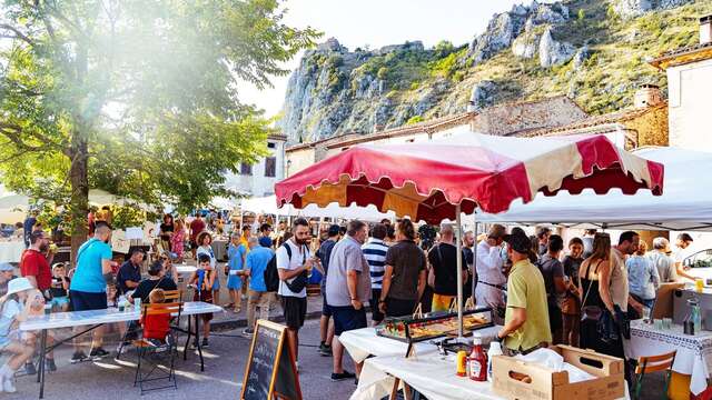 Marché d'artisans : "Des mille et une mains"