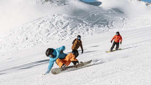 Snowboard-Gruppenkurse für alle Stufen