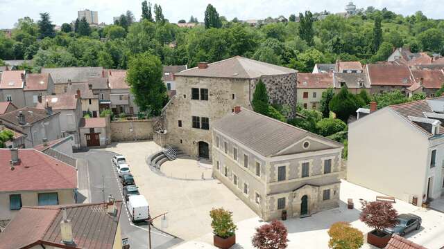 La Tour Prisonnière et les Souterrains