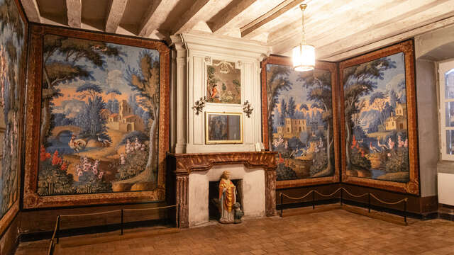 Salle des Toiles Peintes in the Old Presbytery
