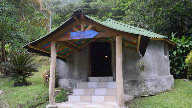 Visite de la tribu et des champs vivriers - Chez Bernadette