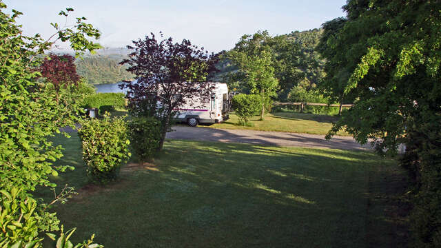 Aire de services et de stationnement camping-car