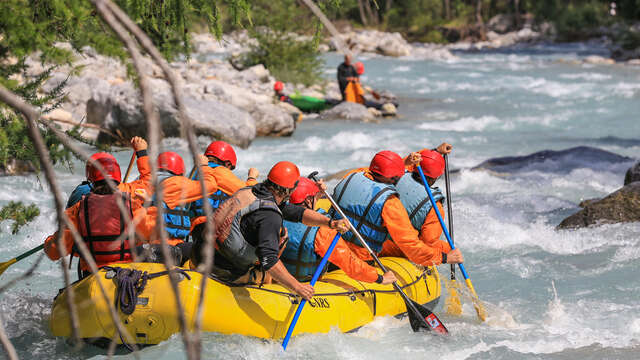 Rafting extrême au pied des glaciers