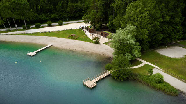 Baignade au lac de Virieu-le-Grand