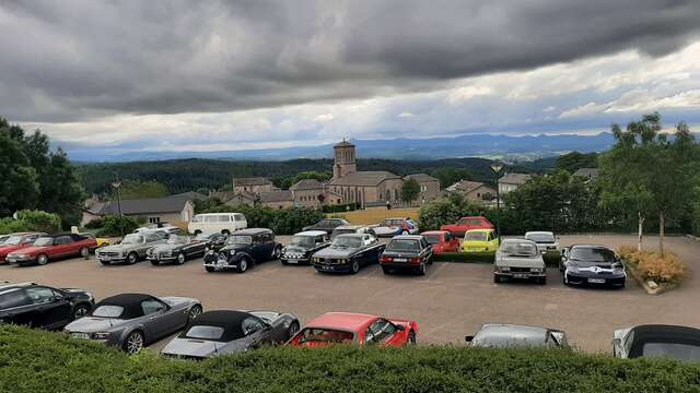 Rassemblement voitures anciennes