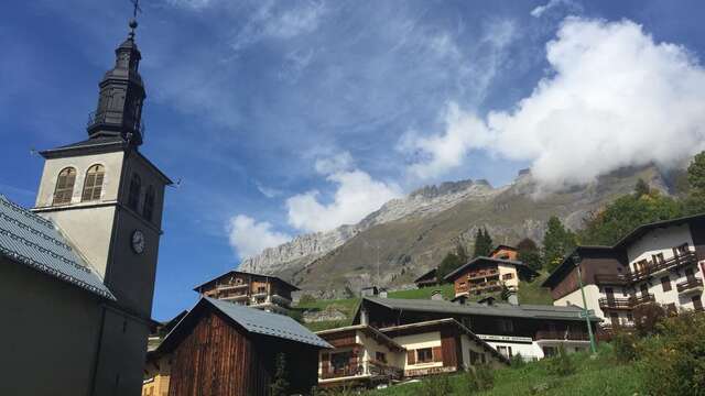 Tour: Dorf, der Kirche und des Museums