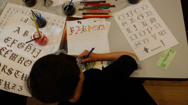 Atelier les p'tits curieux : le calligraphe