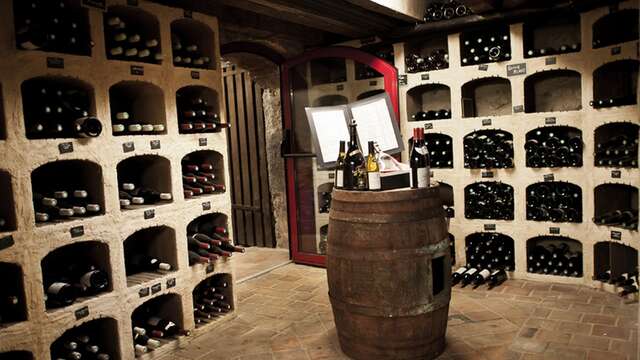 Visite et dégustation de vin au chai du château des Comtes de Challes