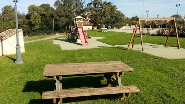 Aire de pique-nique - Castéra-Bouzet