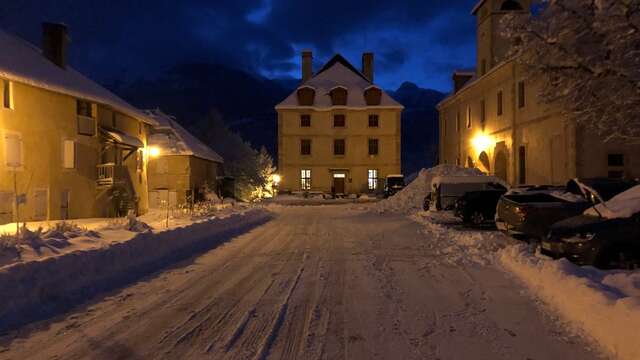 Studio 2 personnes PMR - Le Pavillon des Officiers